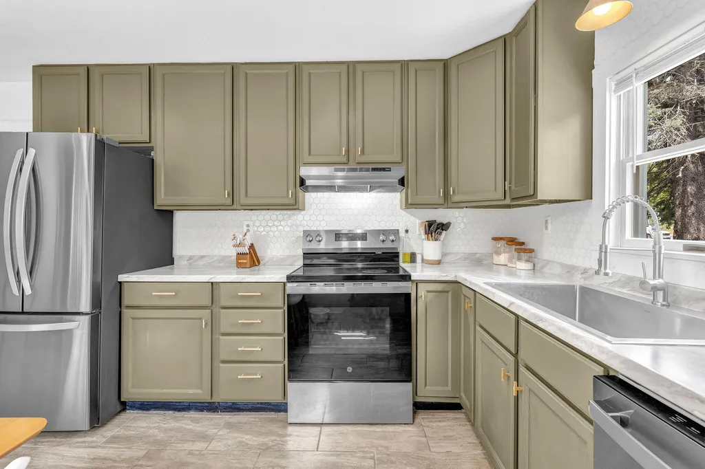 385 Essex Street Bangor ME 04401
