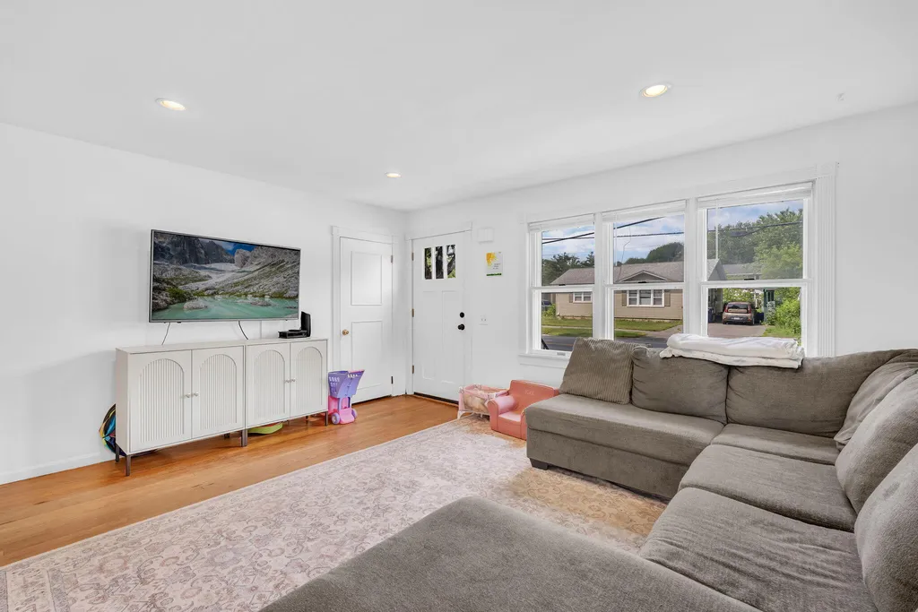 385 Essex Street Bangor ME 04401