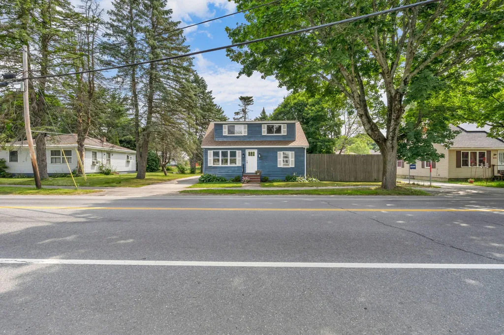 385 Essex Street Bangor ME 04401