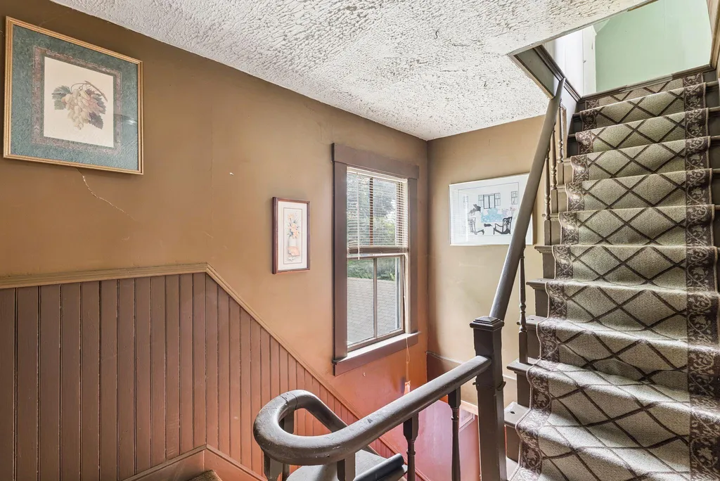 8 Vigue Street Waterville ME 04901