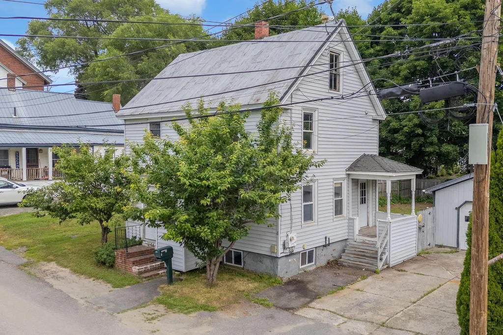 8 Vigue Street Waterville ME 04901