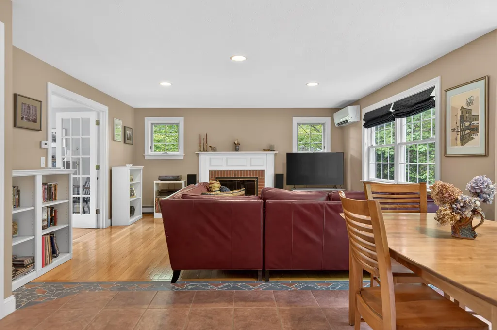 15 Bornheimer Place Scarborough ME 04074