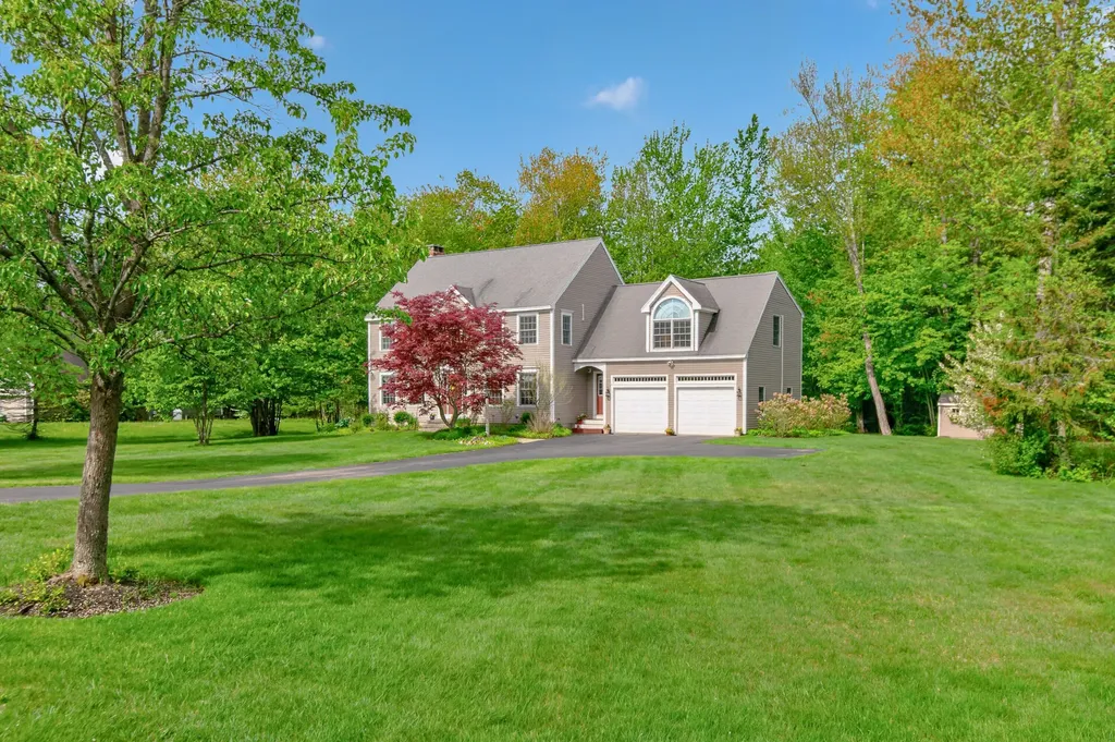 15 Bornheimer Place Scarborough ME 04074