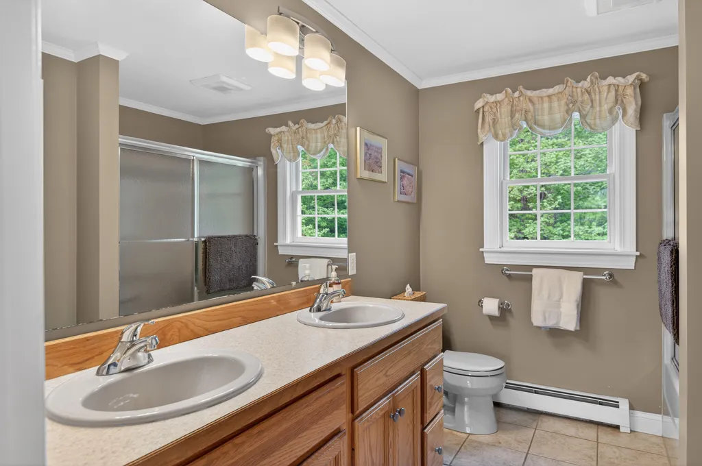 15 Bornheimer Place Scarborough ME 04074