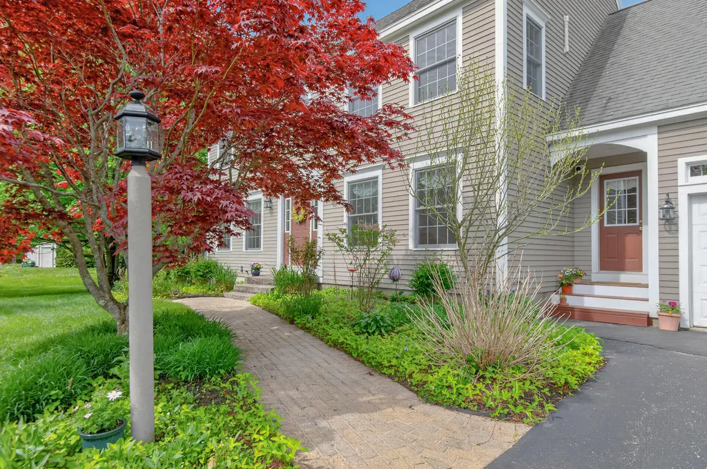 15 Bornheimer Place Scarborough ME 04074