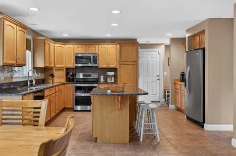 15 Bornheimer Place Scarborough ME 04074