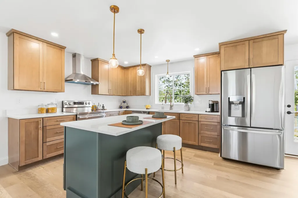 46 Woodbrey Lane Standish ME 04084