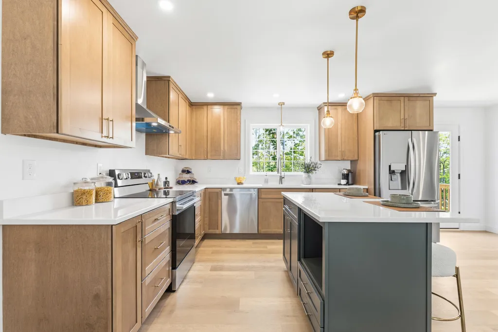 46 Woodbrey Lane Standish ME 04084