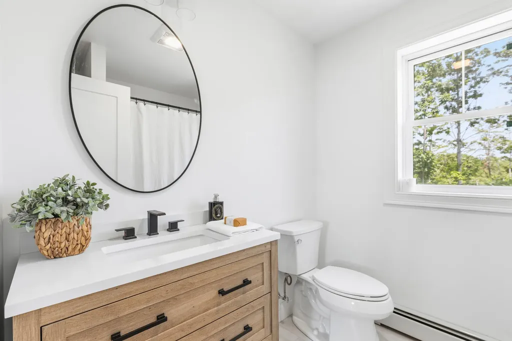 46 Woodbrey Lane Standish ME 04084