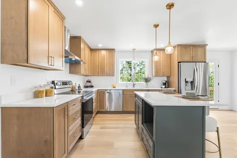46 Woodbrey Lane Standish ME 04084