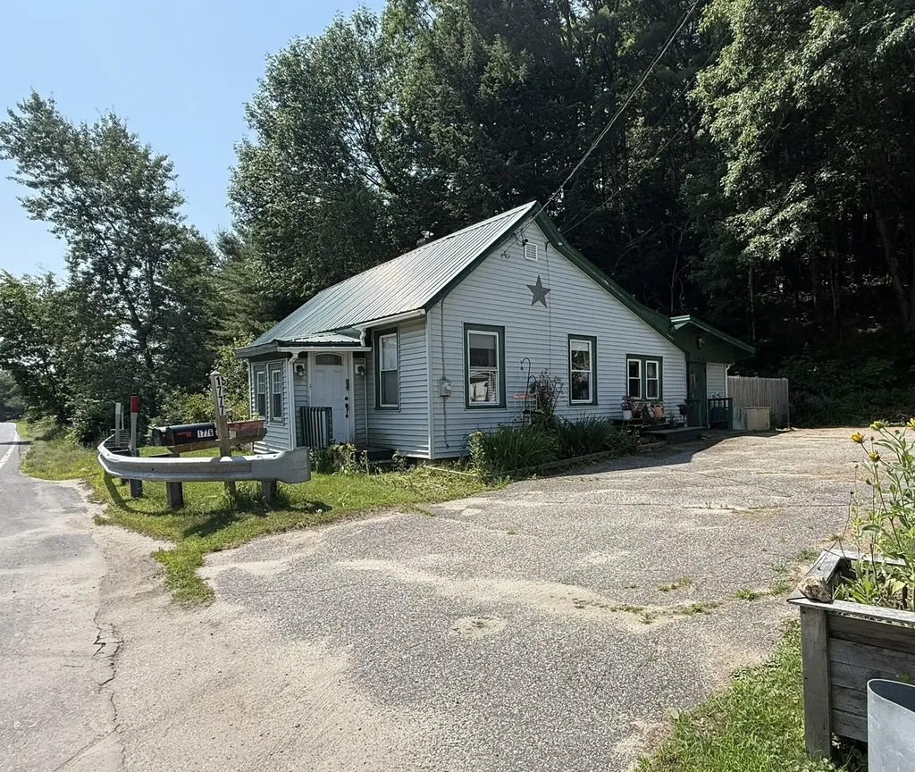 1777 Riverside Drive Auburn ME 04210