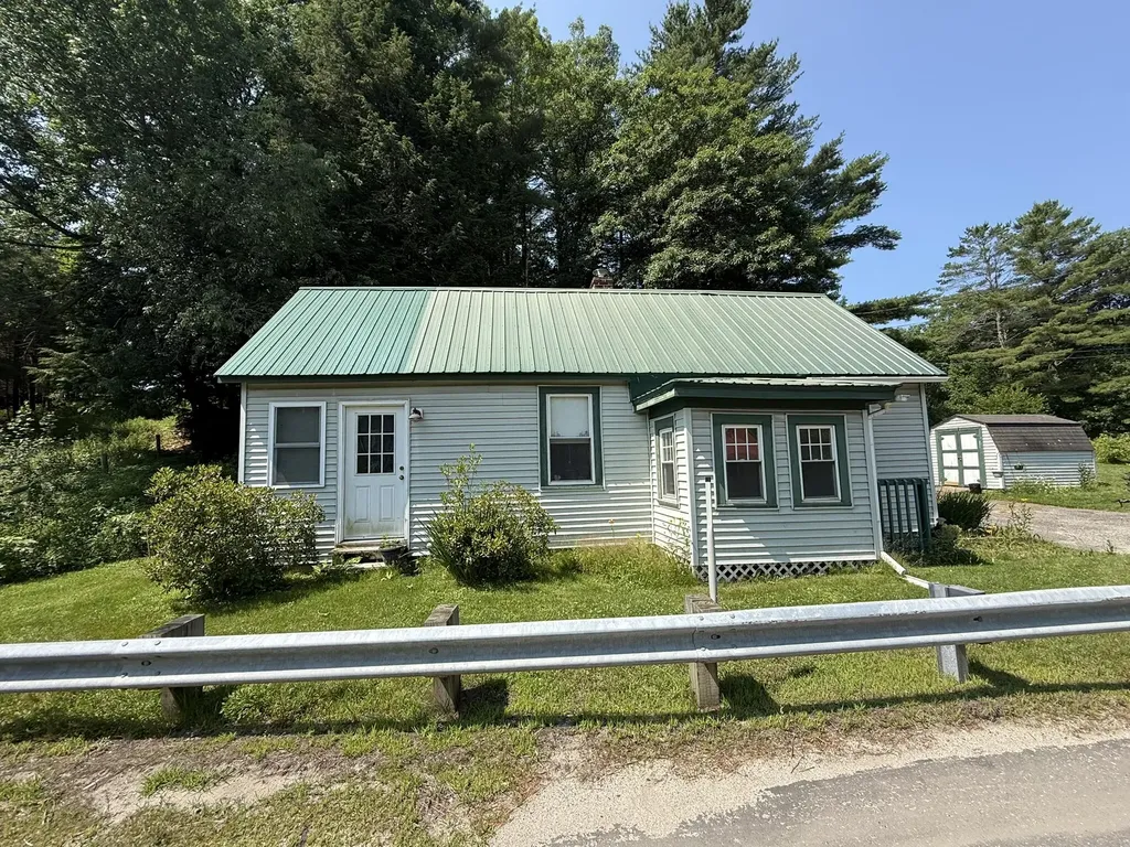 1777 Riverside Drive Auburn ME 04210
