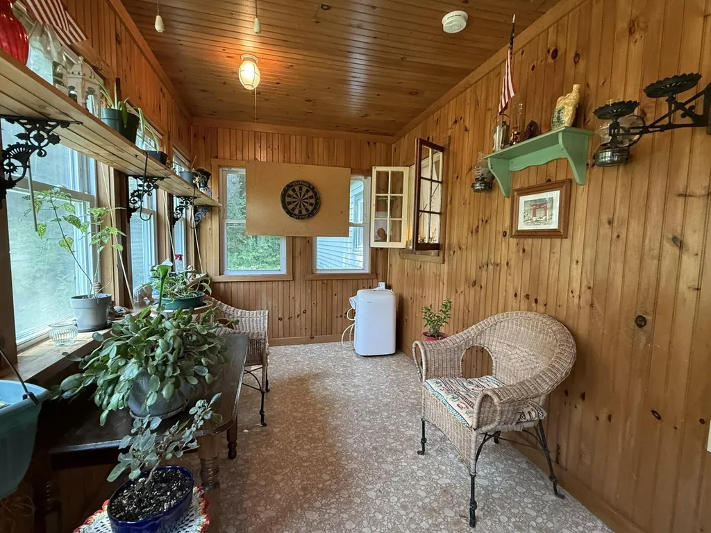 1777 Riverside Drive Auburn ME 04210