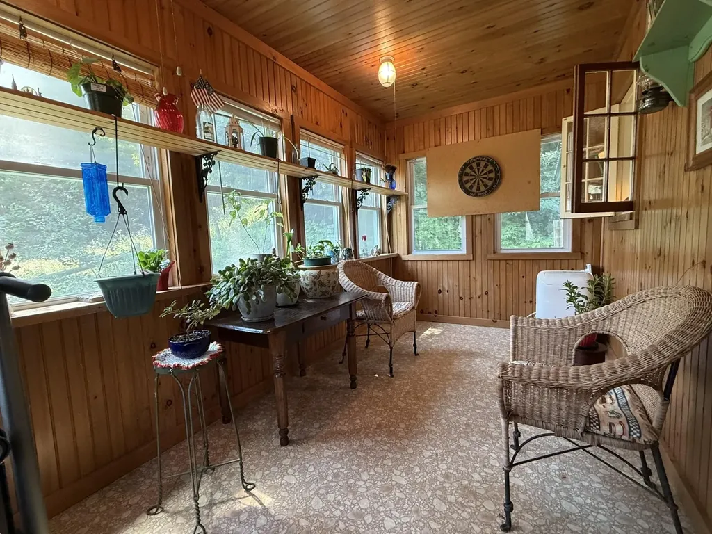 1777 Riverside Drive Auburn ME 04210