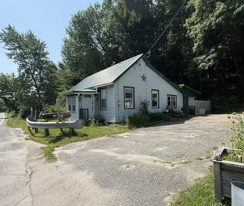 1777 Riverside Drive Auburn ME 04210