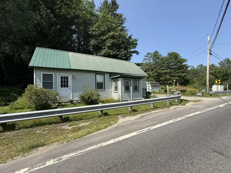 1777 Riverside Drive Auburn ME 04210