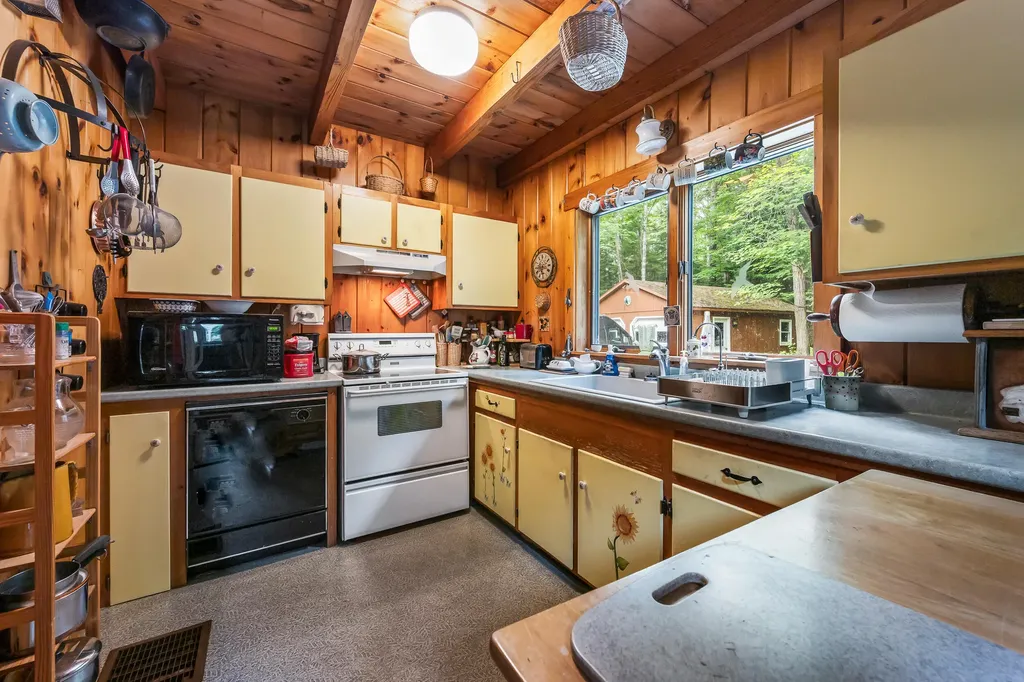 39 Arbor Way Rangeley ME 04970