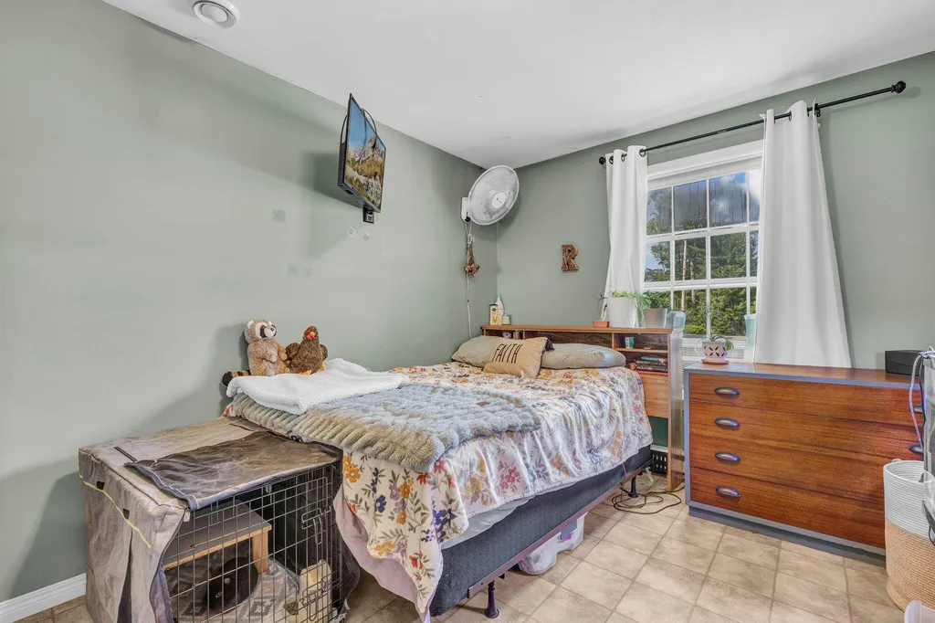 210 Scotts Point Road Clifton ME 04428