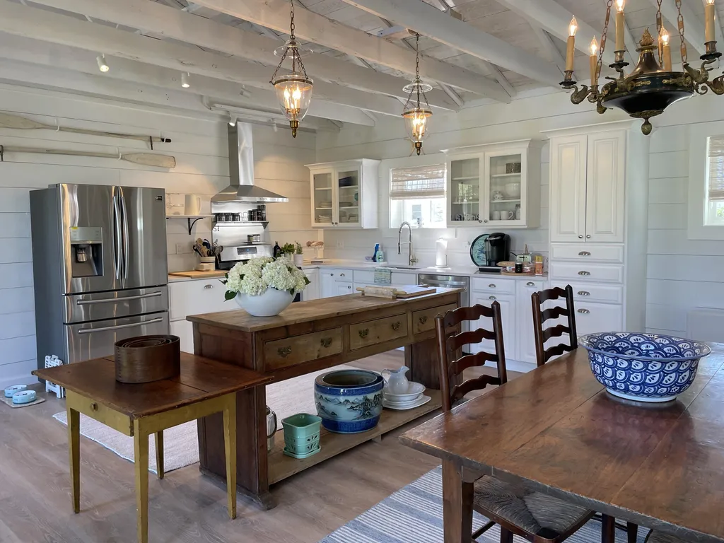 32 Murray Hill Road Boothbay ME 04544