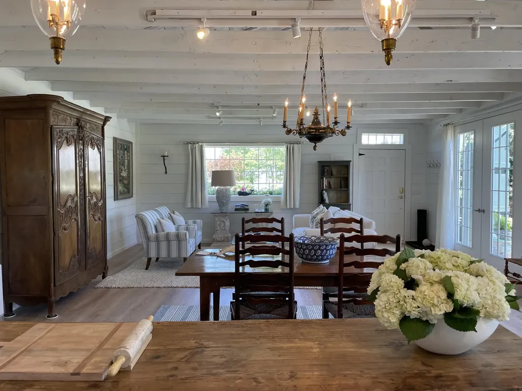32 Murray Hill Road Boothbay ME 04544
