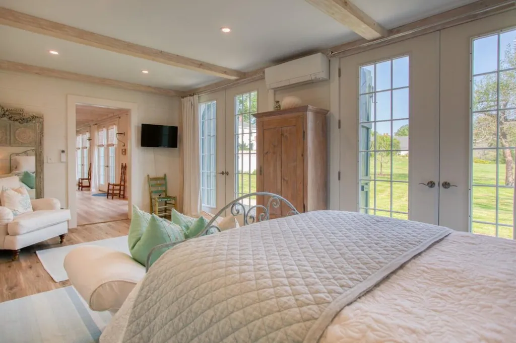 32 Murray Hill Road Boothbay ME 04544
