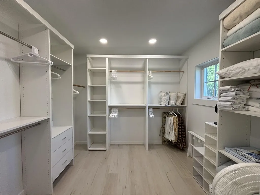 32 Murray Hill Road Boothbay ME 04544