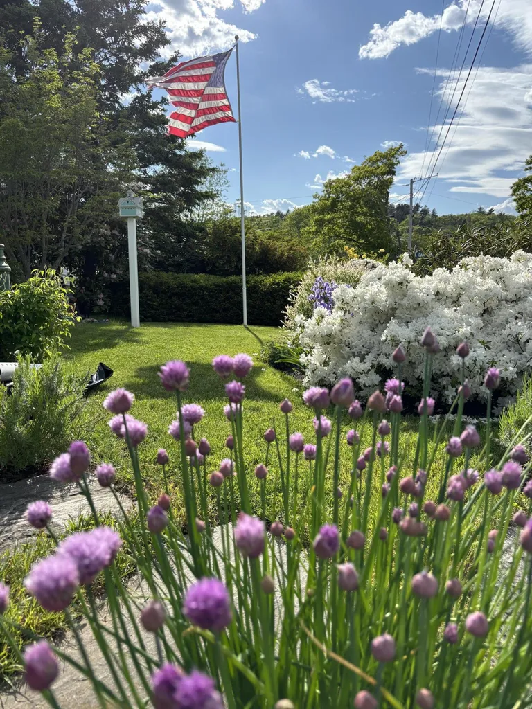 32 Murray Hill Road Boothbay ME 04544