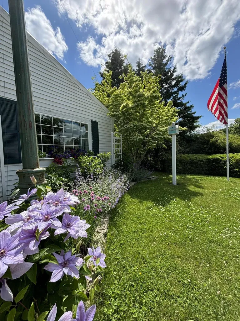 32 Murray Hill Road Boothbay ME 04544
