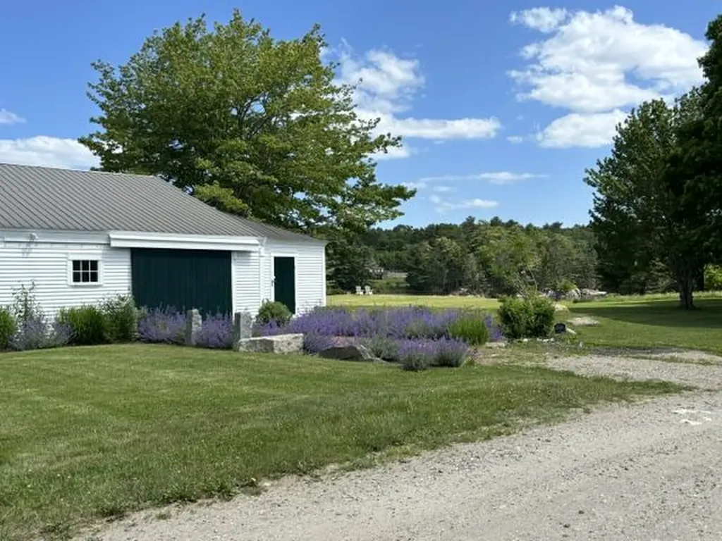 32 Murray Hill Road Boothbay ME 04544