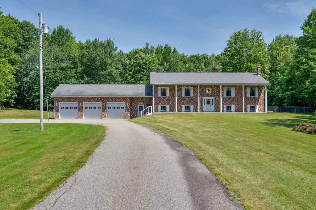 28 Edgecomb Road Lisbon ME 04252