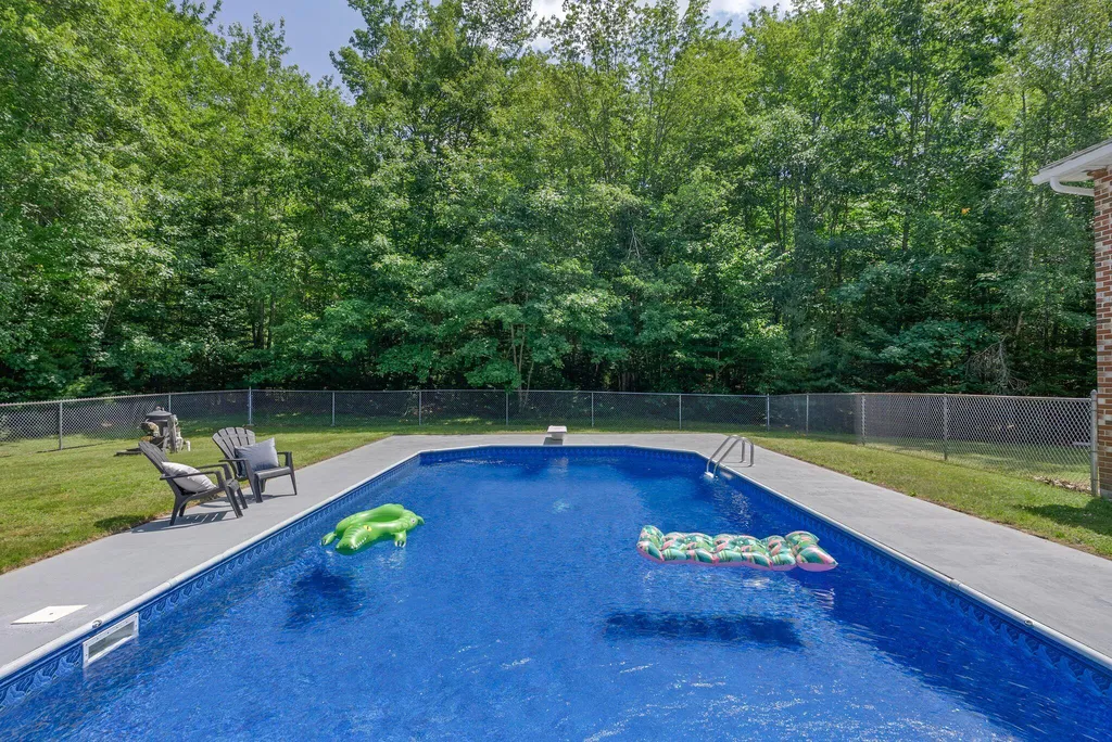 28 Edgecomb Road Lisbon ME 04252