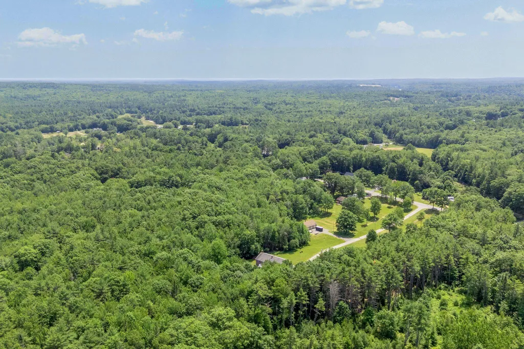 28 Edgecomb Road Lisbon ME 04252