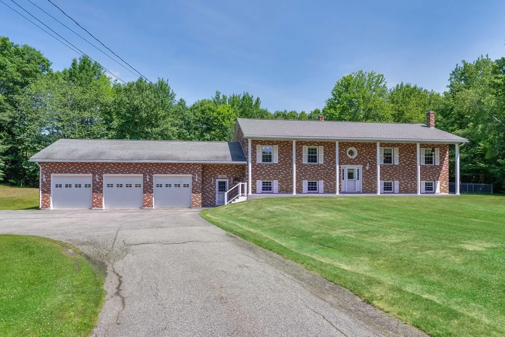 28 Edgecomb Road Lisbon ME 04252