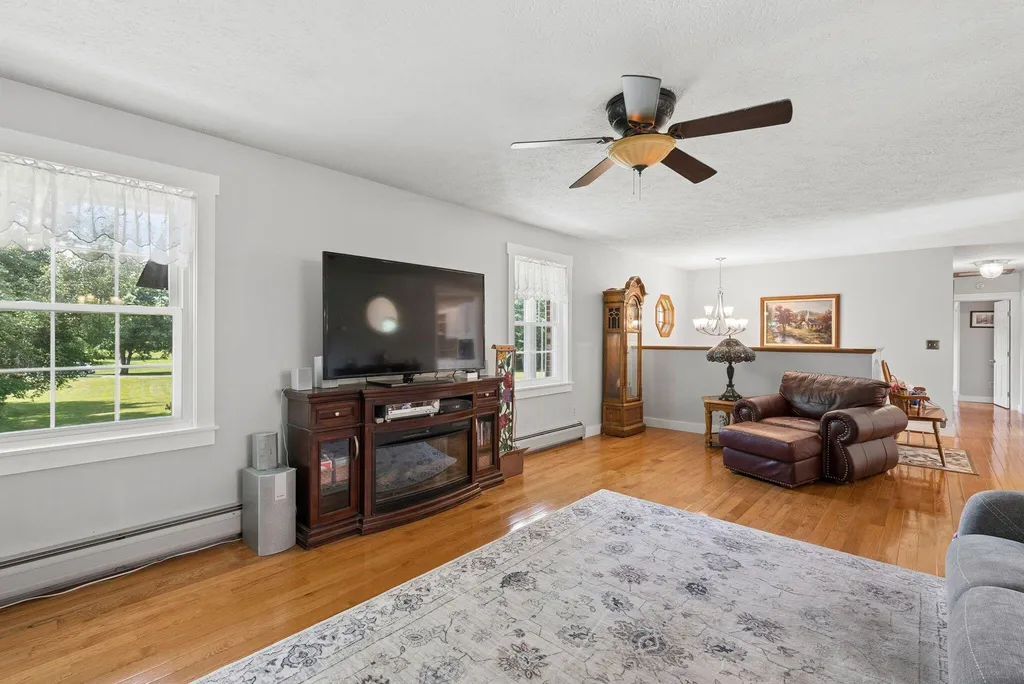 28 Edgecomb Road Lisbon ME 04252