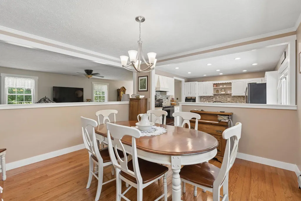 28 Edgecomb Road Lisbon ME 04252