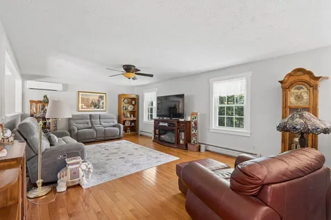 28 Edgecomb Road Lisbon ME 04252