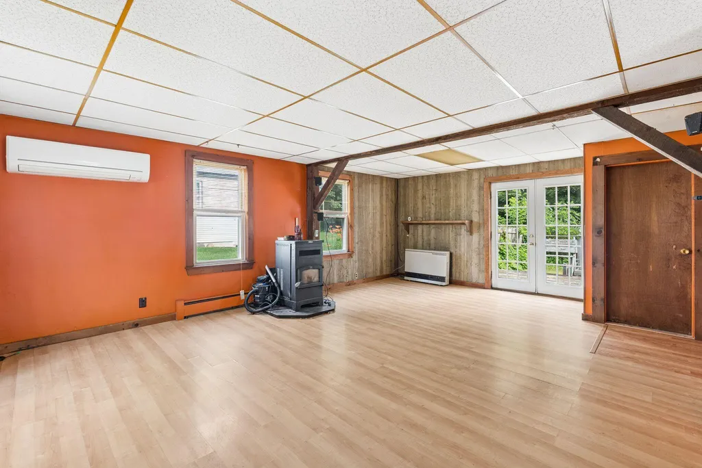 8 Vigue Street Waterville ME 04901