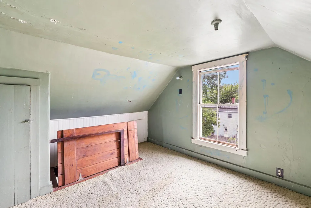 8 Vigue Street Waterville ME 04901