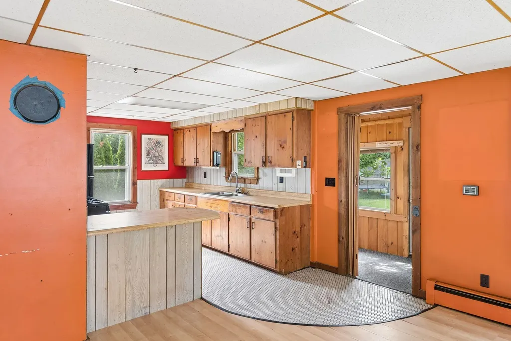 8 Vigue Street Waterville ME 04901