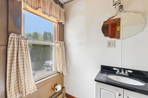 8 Vigue Street Waterville ME 04901