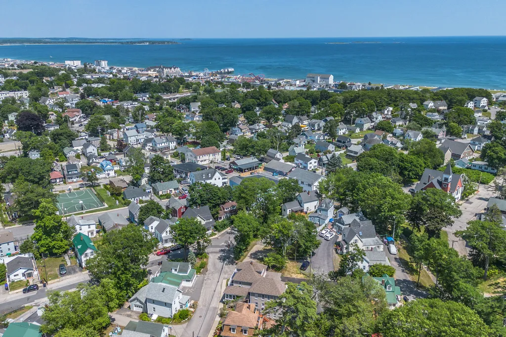 25 Evergreen Avenue Old Orchard Beach ME 04064