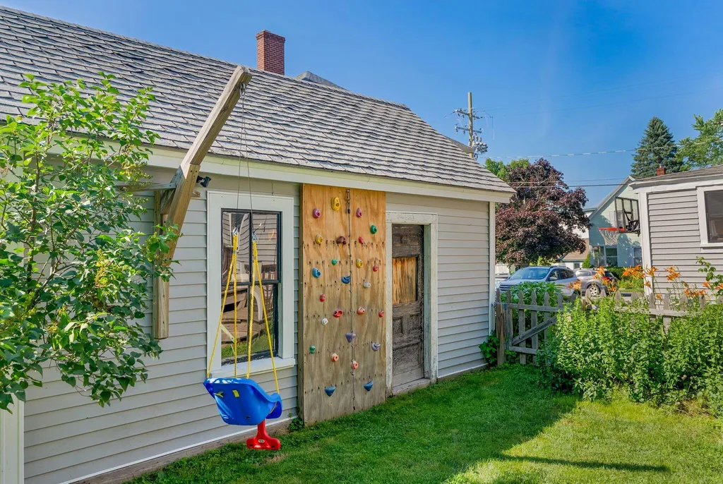 35 Ray Street Biddeford ME 04005