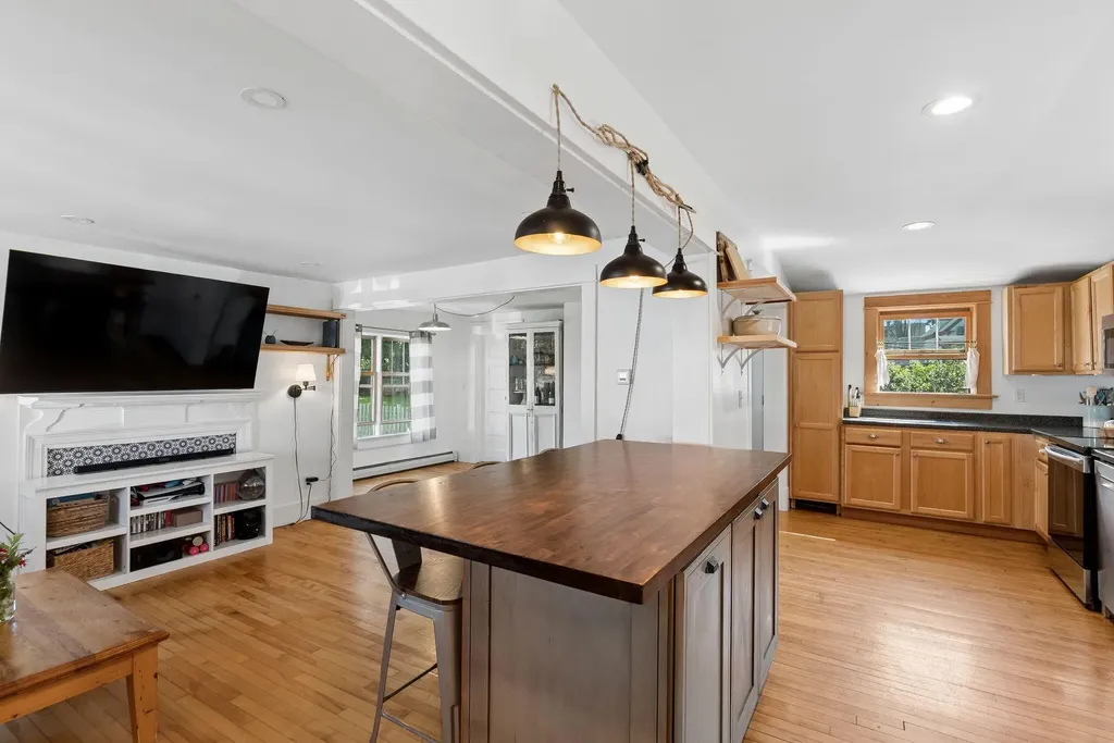 35 Ray Street Biddeford ME 04005