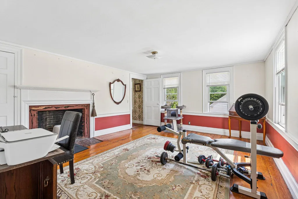 8 Christian Row Buxton ME 04093