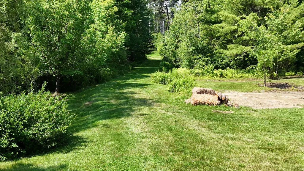 1462 Waterville Waldo ME 04915