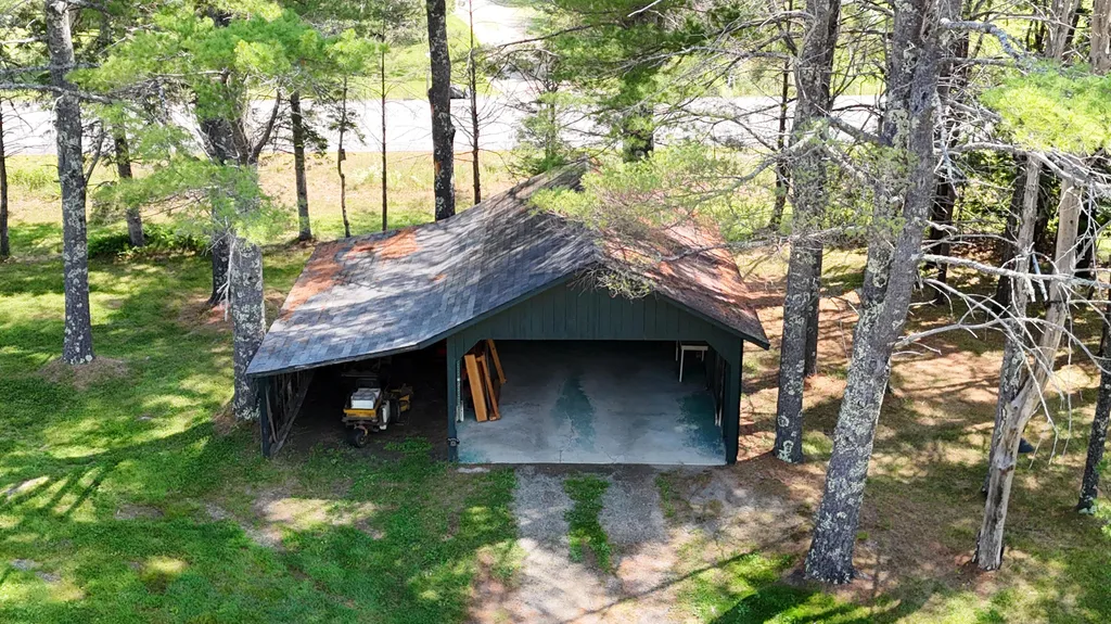 1462 Waterville Waldo ME 04915