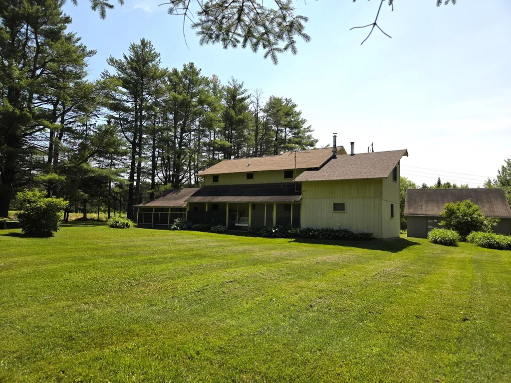 1462 Waterville Waldo ME 04915