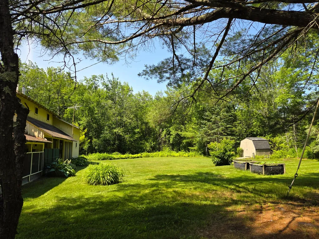 1462 Waterville Waldo ME 04915