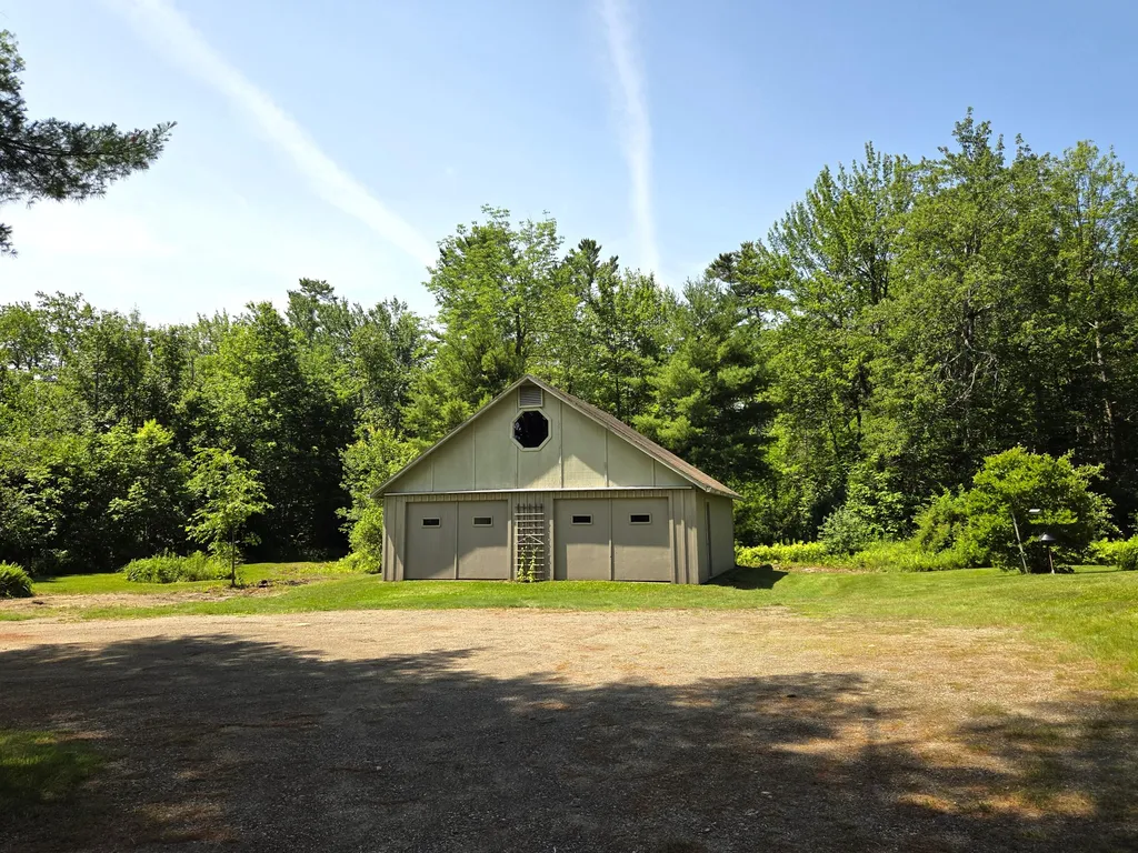1462 Waterville Waldo ME 04915