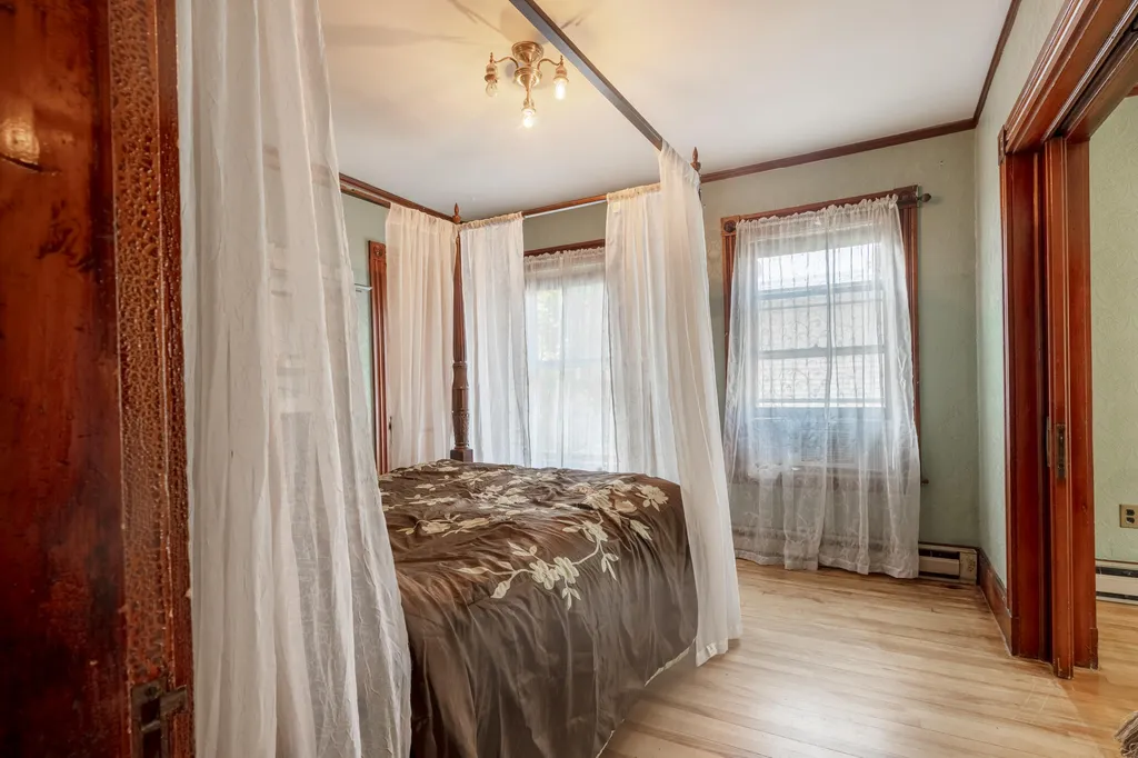 18 Hudson Street Bangor ME 04401
